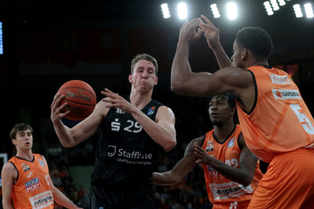 但在本场比 但在本场比