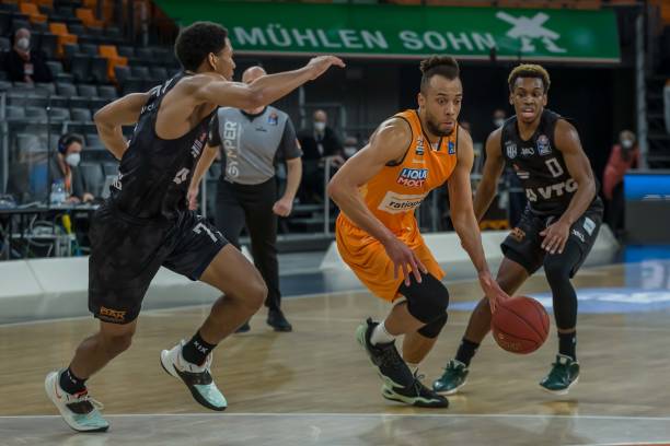 含泪接受颁 含泪接受颁