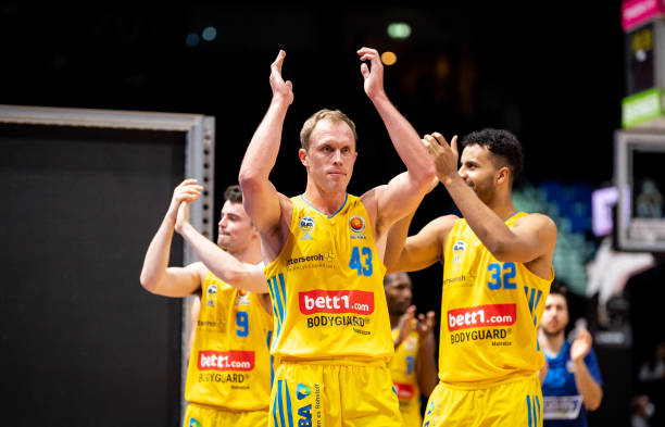 然而在最近 然而在最近