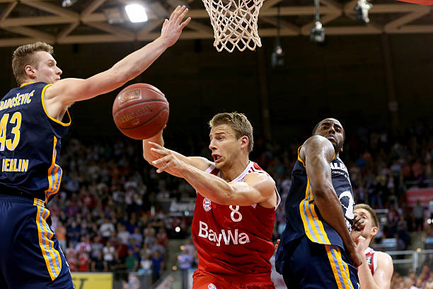 正是国足不 正是国足不