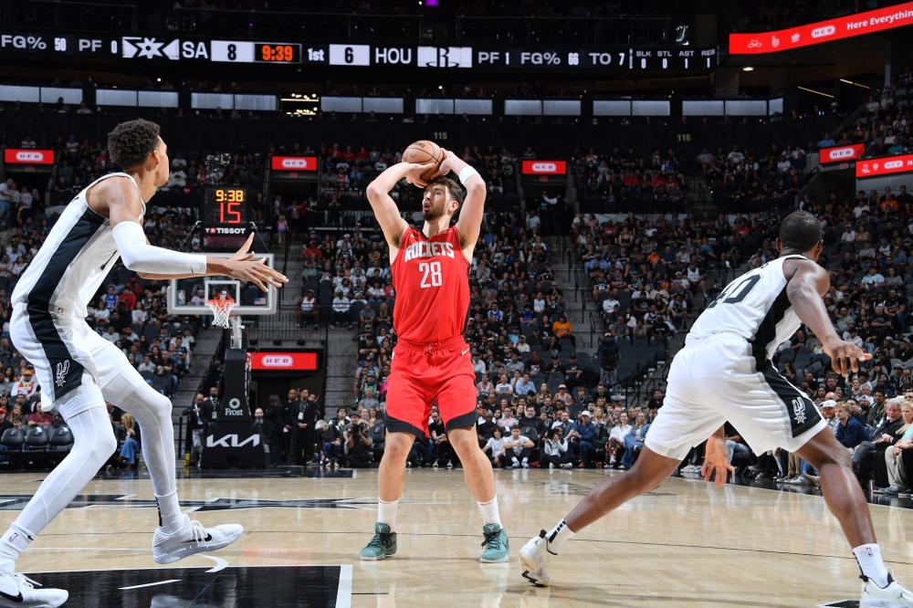 她在比赛期 她在比赛期